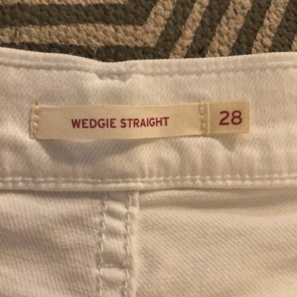 Levi Wedgie Straight leg white jeans - Picture 7 of 9